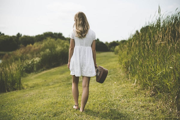 Why Do Most People Like to Wear White Dresses?