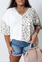 Top de manga corta con patchwork de leopardo de talla grande 