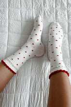 White Ruffled Heart Pattern Cotton Socks