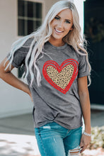 Camiseta con estampado de corazón y lentejuelas