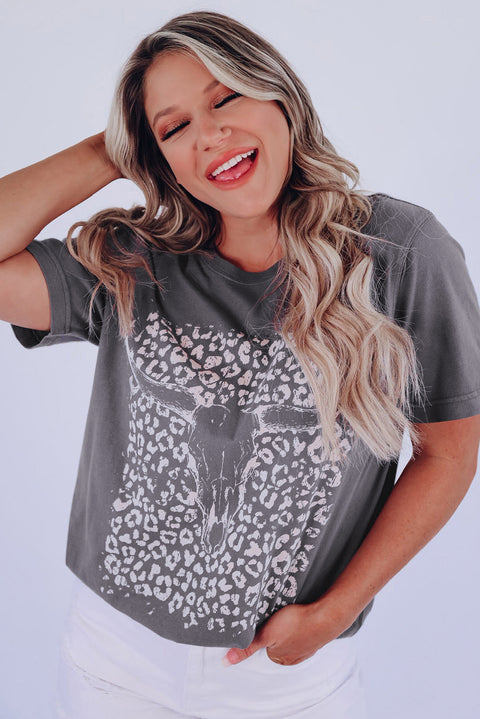 Camiseta con estampado de calavera de toro y leopardo