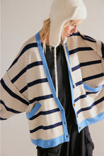 White Colorblock Drop Shoulder Buttoned Loose Cardigan