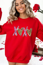 Red Heart XOXO Graphic Crewneck Valentines Pullover Sweatshirt