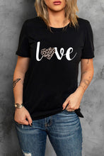 Camiseta con estampado de corazón y lentejuelas