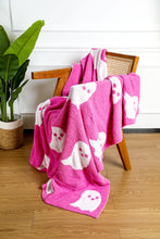 Bright Pink Two-Tone Colorblock Halloween Cute Ghost Printed Blanket