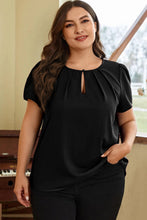 Black Keyhole Pleated Crew Neck Plus Size T Shirt