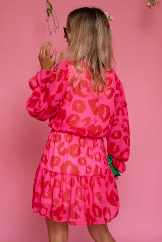 Minivestido con volantes y mangas con volantes y estampado de leopardo rosa 