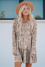 Vestido de manga larga escalonado con estampado animal de leopardo 