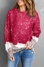 Snowy Christmas Graphic Leopard Bleached Sweatshirt