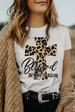 Caqui Camiseta gráfica de manga corta con estampado de leopardo AMEN