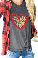 Camiseta con estampado de corazón y lentejuelas