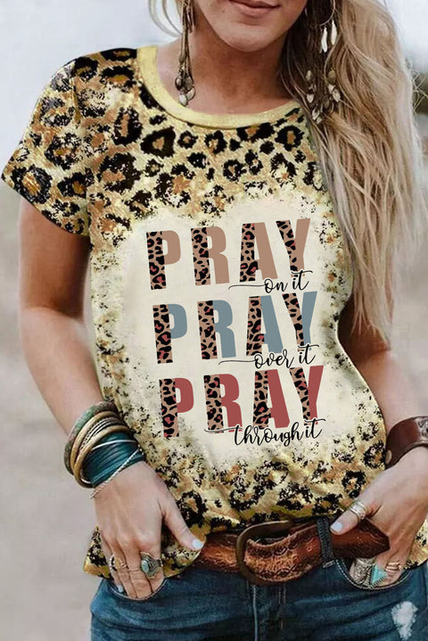 Camiseta blanqueada con estampado PRAY