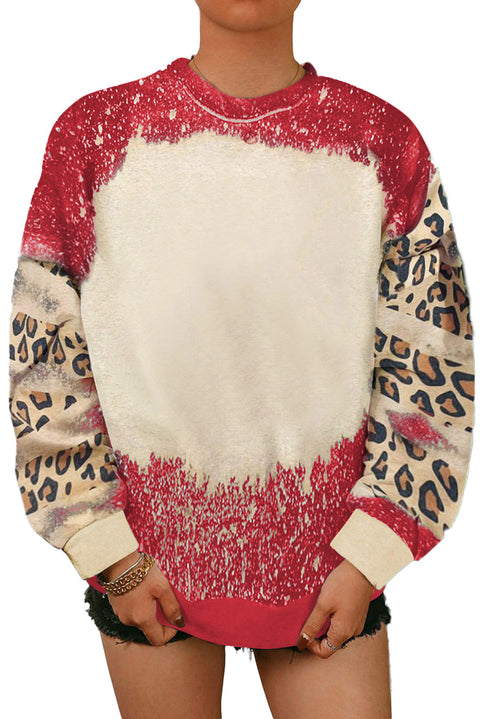 Sudadera con bloques de color blanqueados y leopardo con letras PRAY