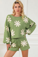 Green Flower Print Bubble Sleeve Knitted Sweater and Shorts Set