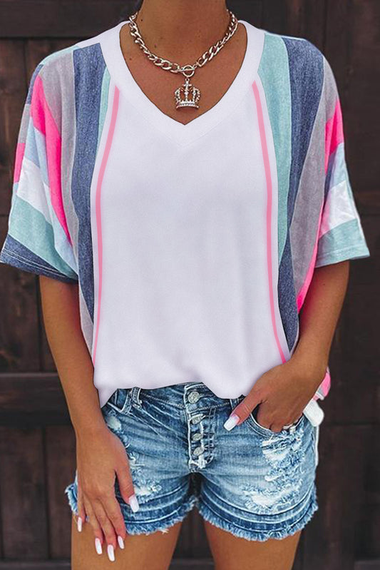 Camiseta con cuello en V y patchwork de rayas