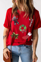 Camiseta roja con estampado de lentejuelas navideñas y cuello redondo