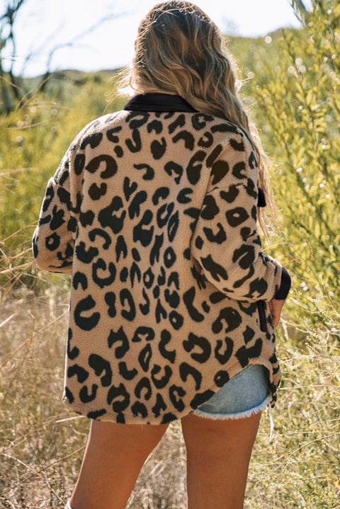 Sobrecamisa teddy de leopardo con ribetes en contraste