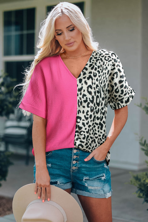 Blusa con bloques de color de leopardo en contraste