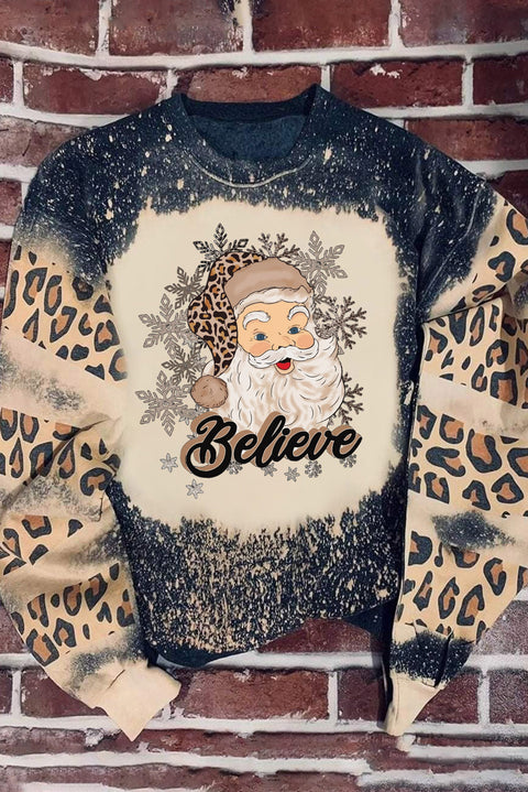 Sudadera con bloques de color blanqueados y leopardo con letras PRAY