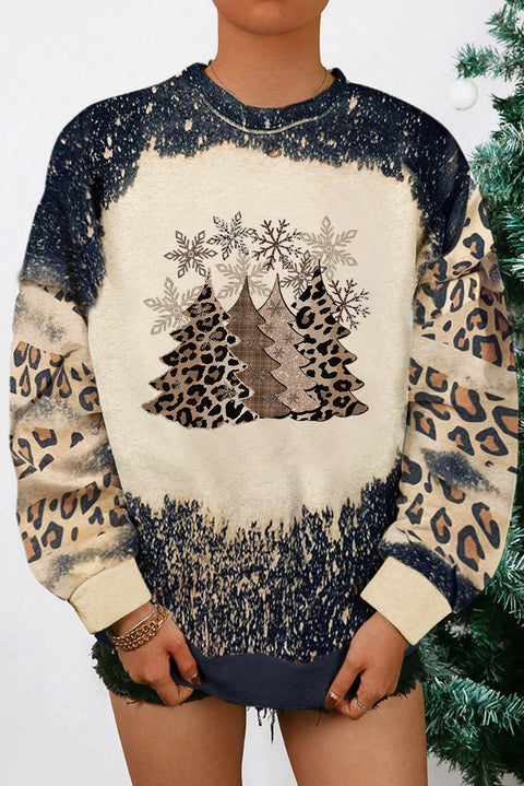 Sudadera con bloques de color blanqueados y leopardo con letras PRAY