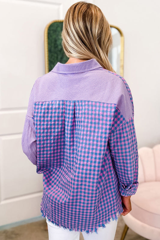 Camisa morada con bolsillo en el pecho y manga larga con botones a cuadros mixtos