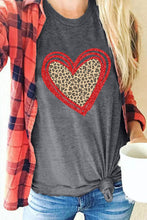 Camiseta con estampado de corazón y lentejuelas