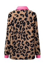 Sobrecamisa teddy de leopardo con ribetes en contraste