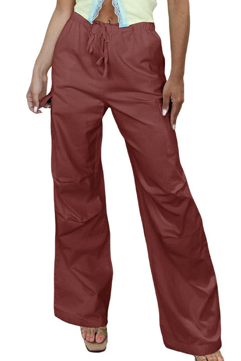 Pantalones cargo de pierna ancha con cordón en la cintura de color sólido rojo mineral 