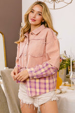 Chaqueta en contraste a cuadros con patchwork deshilachado rosa 