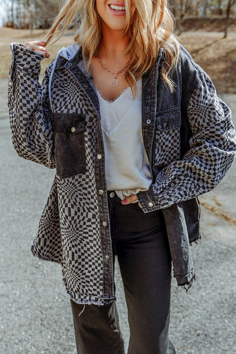 Chaqueta vaquera con capucha y dobladillo deshilachado con patchwork a cuadros gris 