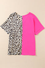 Blusa con bloques de color de leopardo en contraste