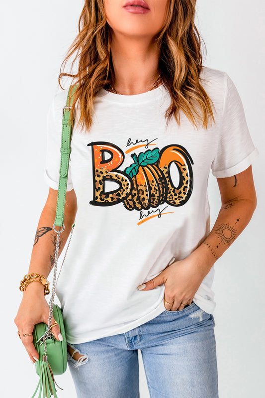 Camiseta blanca con cuello redondo y estampado de leopardo y calabaza BOO