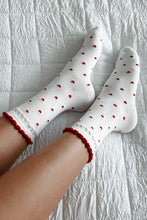 White Ruffled Heart Pattern Cotton Socks