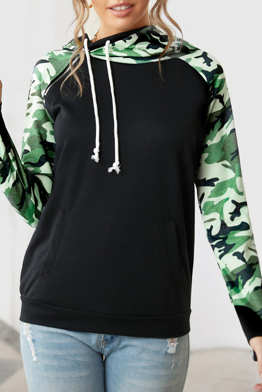 Sudadera con capucha y manga raglán con estampado de camuflaje