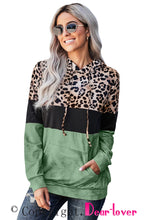 Sudadera con capucha y diseño teñido anudado con estampado de leopardo