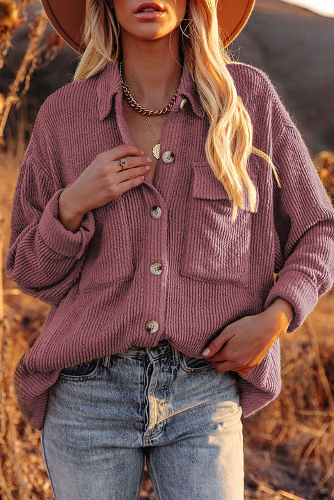 Chaqueta texturizada de canalé con botones y bolsillos rojos 