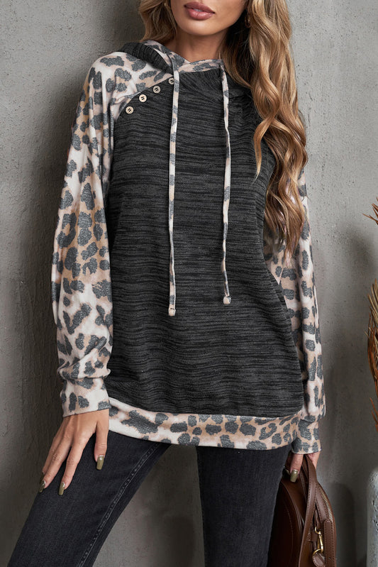 Sudadera con capucha en contraste de leopardo cepillado