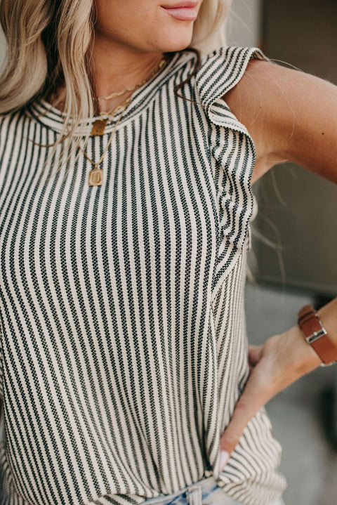 Camiseta sin mangas a rayas con volantes y cuello redondo