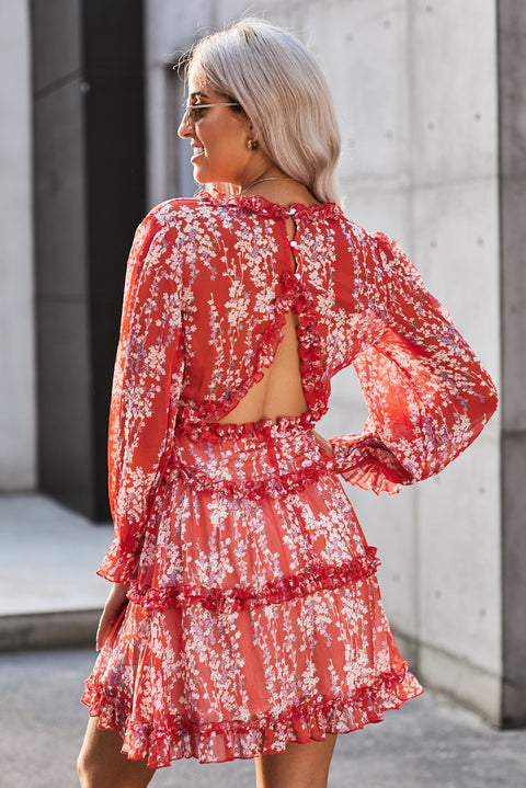 Vestido floral con espalda abierta y detalle de volantes